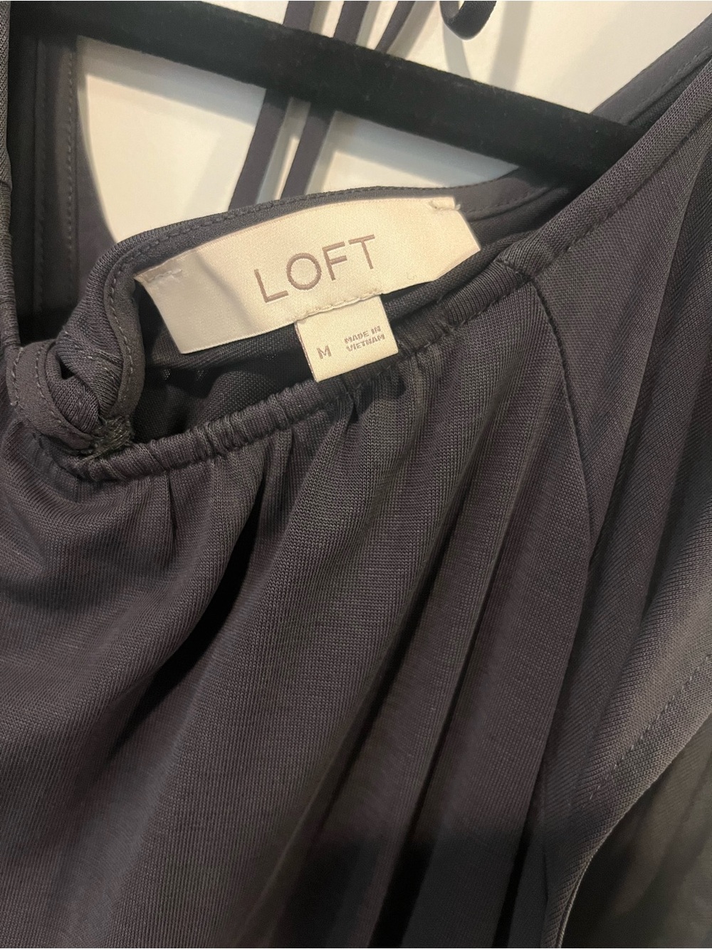 Women’s Ruffle Tie-Back Top - Picture 4 of 4
